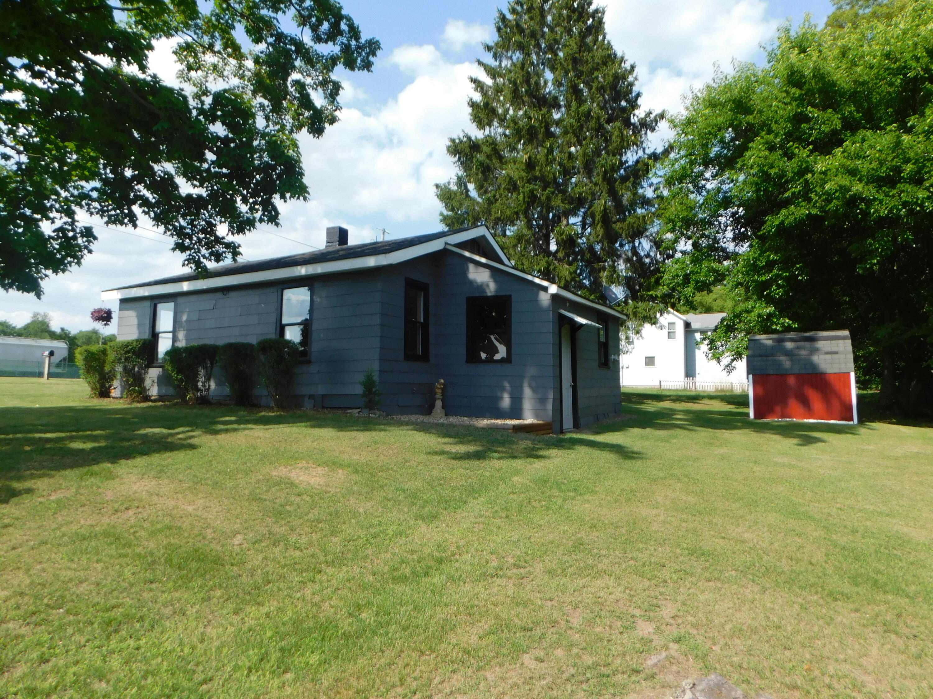 300 Paw Paw Street Decatur, MI 49045 - Photo 13 of 14 SIDE YARD