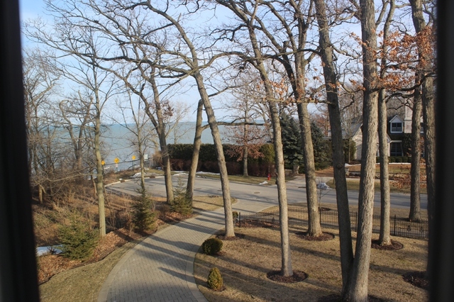 67 Beach Road Glencoe, IL 60022 - Photo 2 of 6