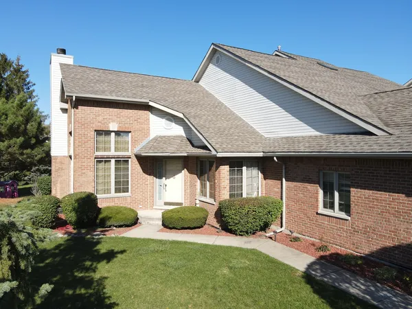 $349,900 | 6706 Pondview Drive, Tinley Park, IL 60477