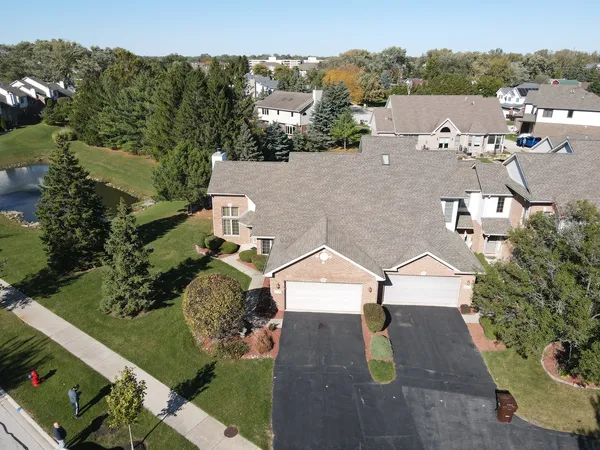 $349,900 | 6706 Pondview Drive, Tinley Park, IL 60477