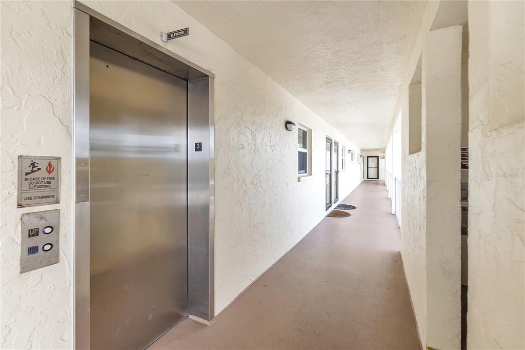 915 Beach Road, Unit 318 Sarasota, FL 34242 - Photo 33 of 43