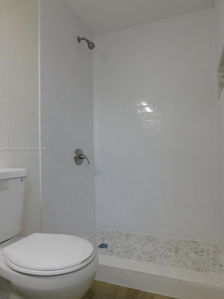 3333 Southwest 89th Avenue Miami, FL 33165 - Photo 34 of 44