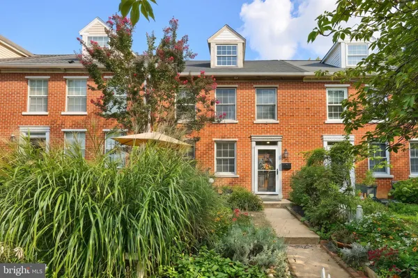 $210,000 | 341 West Newton Avenue, York, PA 17401