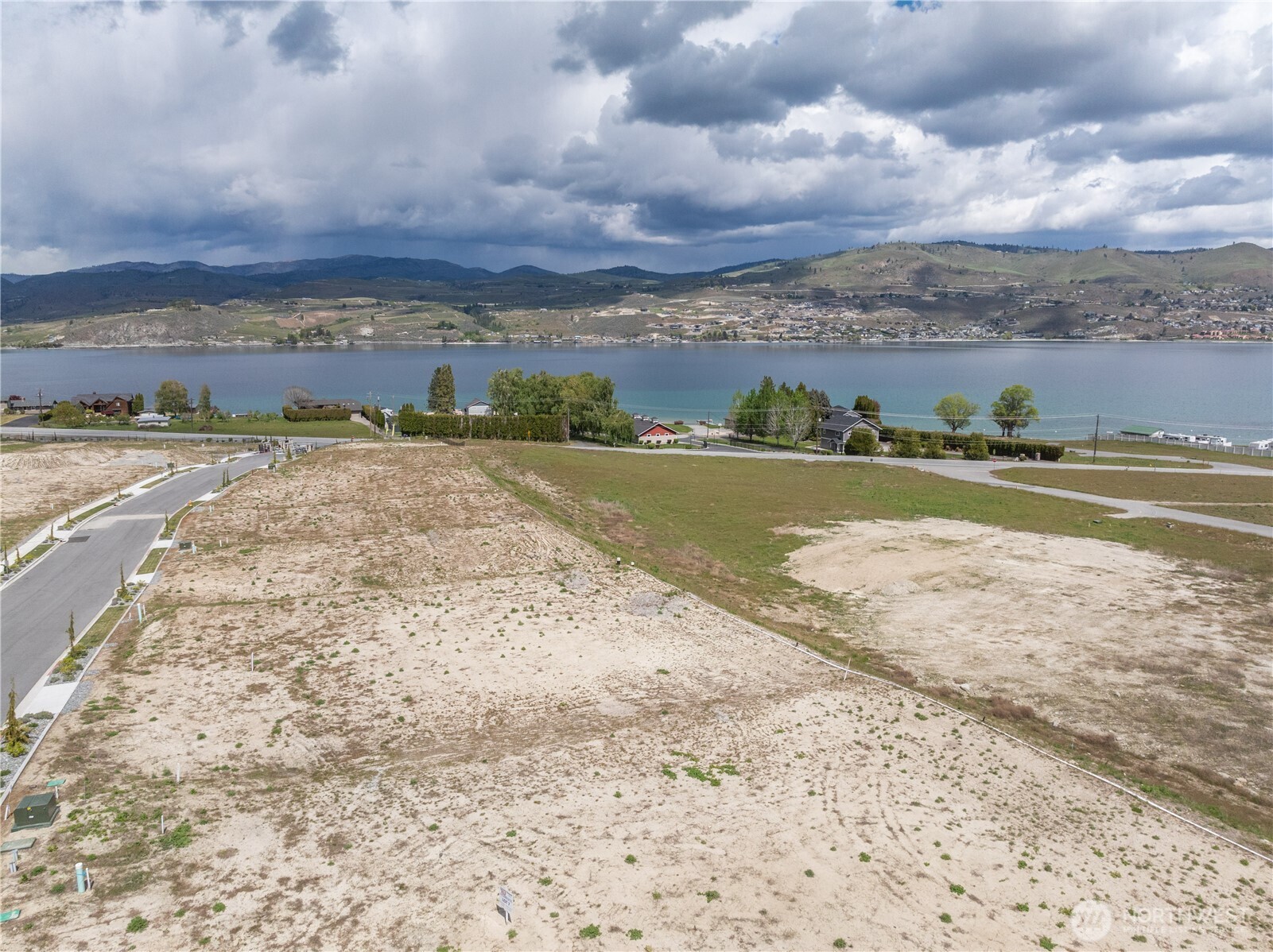 97 Loretta Lane Chelan, WA 98816 - Photo 22 of 30 a view of an ocean and beach