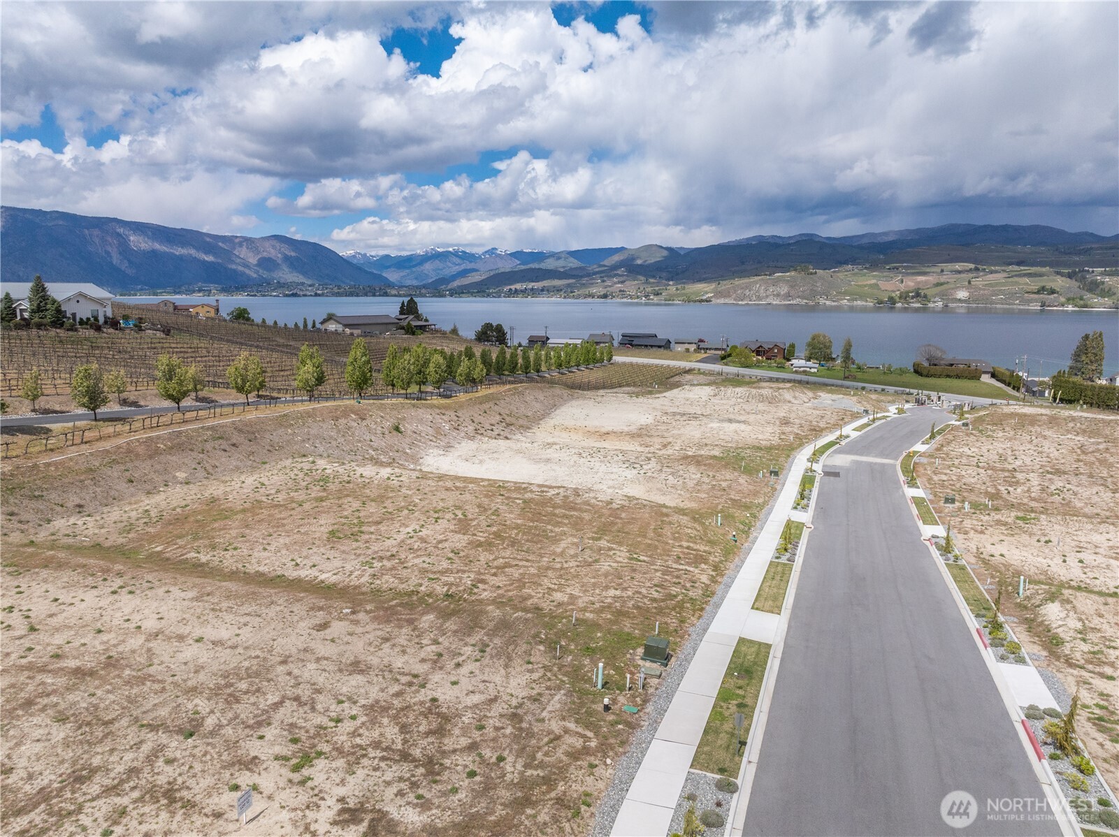 97 Loretta Lane Chelan, WA 98816 - Photo 26 of 30 a view of an ocean