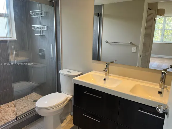 $3,500 | 19701 East Country Club Drive, Unit 5208, Aventura, FL 33180