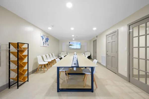 $3,500 | 19701 East Country Club Drive, Unit 5208, Aventura, FL 33180