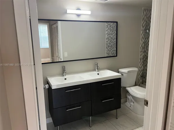 $3,500 | 19701 East Country Club Drive, Unit 5208, Aventura, FL 33180