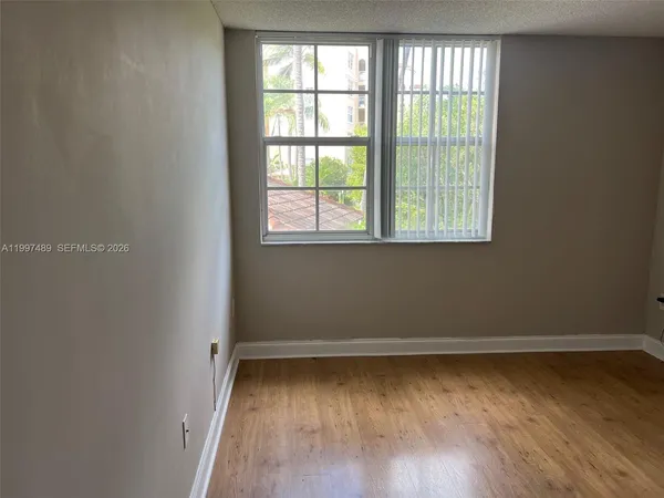 $3,500 | 19701 East Country Club Drive, Unit 5208, Aventura, FL 33180