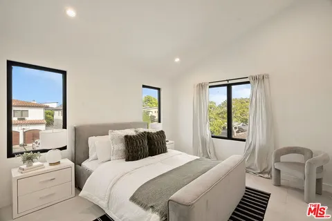 $3,249,000 | 3401 Keeshen Drive, Los Angeles, CA 90066