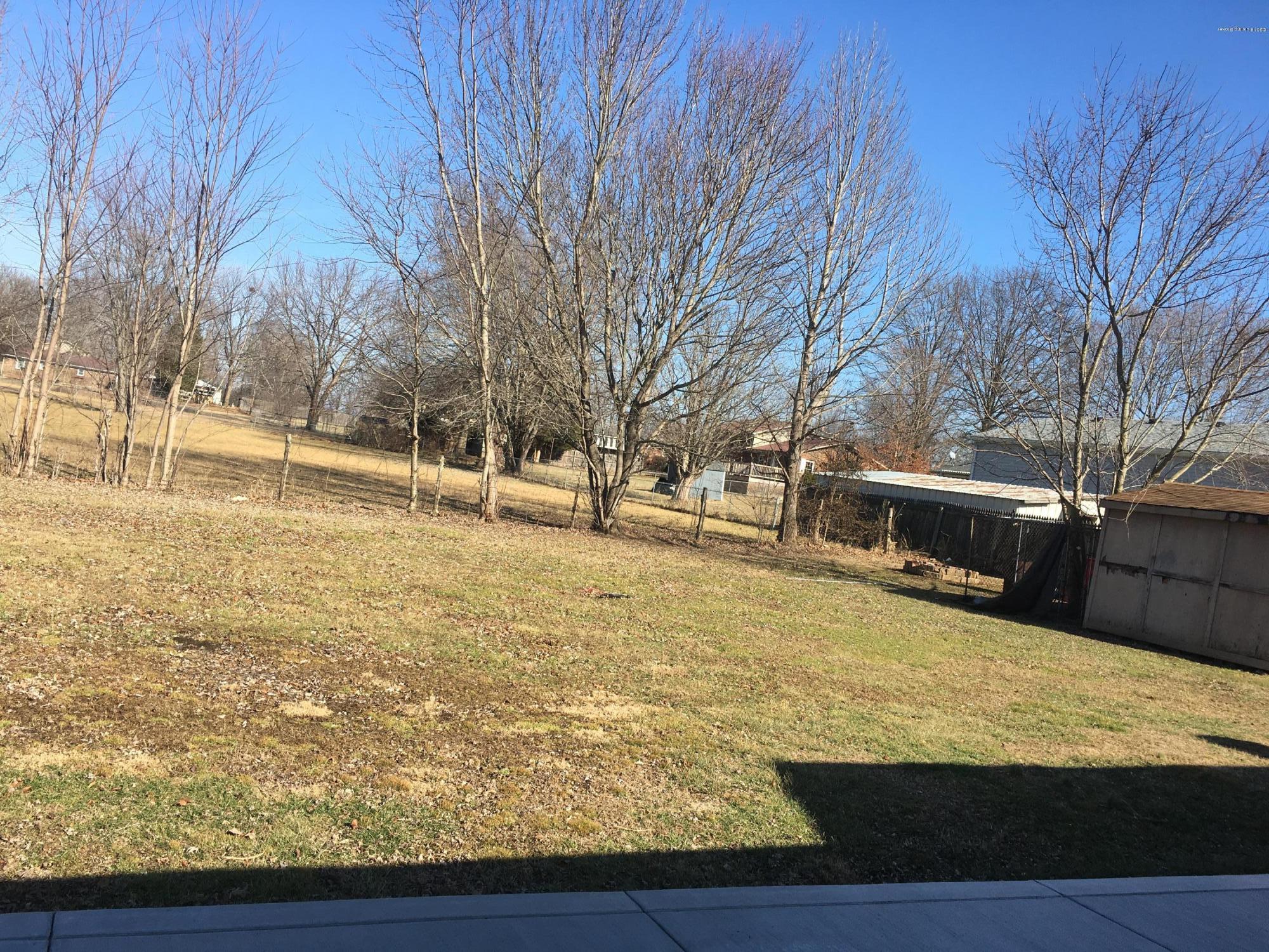 1600 Greenbriar Road Mount Washington, KY 40047 - Photo 14 of 15 IMG_4930