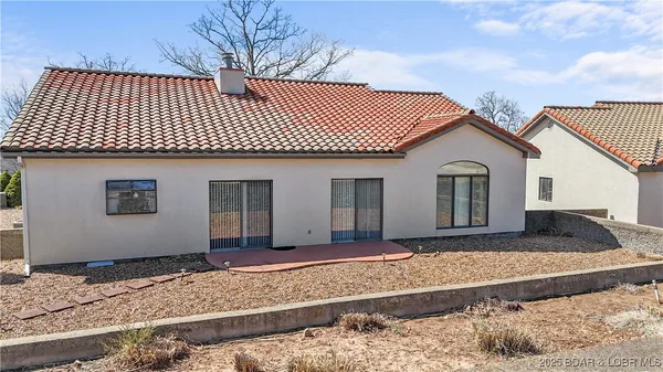 $315,000 | 590 Racquet Club Drive, Unit 406, Lake Ozark, MO 65049