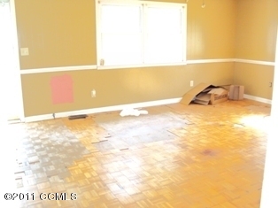 158 Pigott Road Gloucester, NC 28528 - Photo 5 of 11 Family Room
