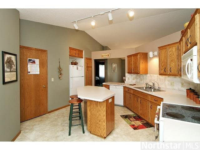 18858 Embry Avenue Farmington, MN 55024 - Photo 3 of 18