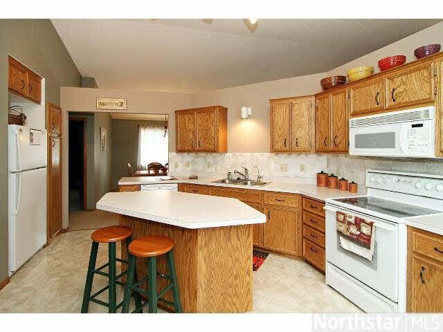 18858 Embry Avenue Farmington, MN 55024 - Photo 4 of 18