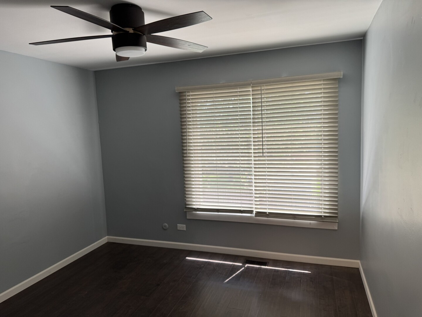 261 Bryant Way Bolingbrook, IL 60440 - Photo 4 of 24