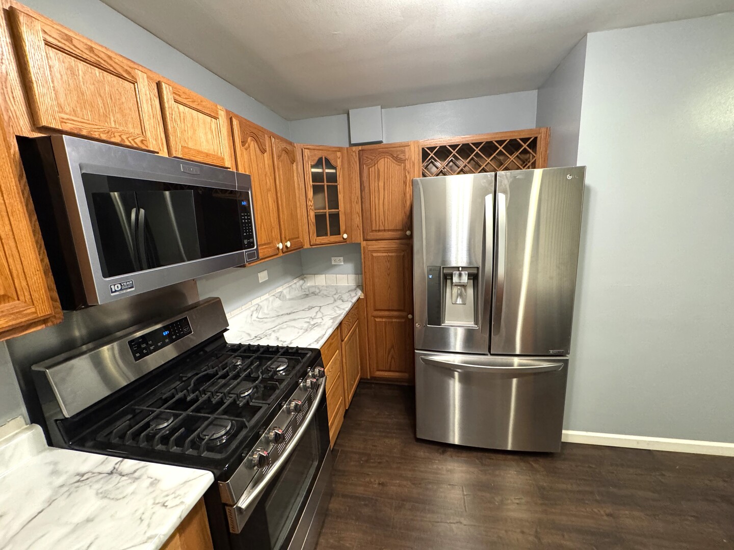 261 Bryant Way Bolingbrook, IL 60440 - Photo 8 of 24
