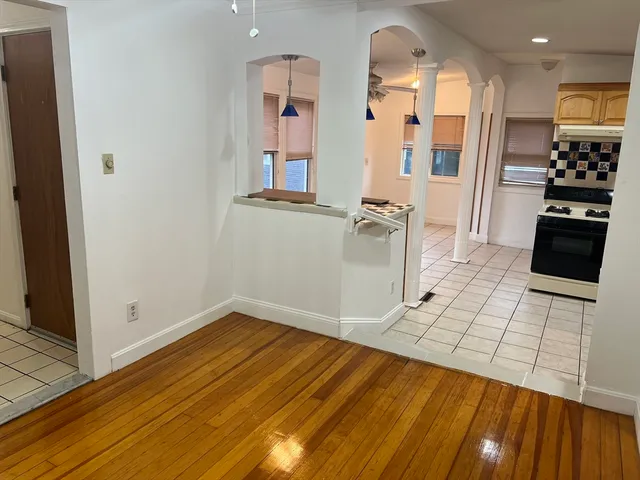 $3,300 | 21 Hamlet Place, Unit 2, Malden, MA 02148