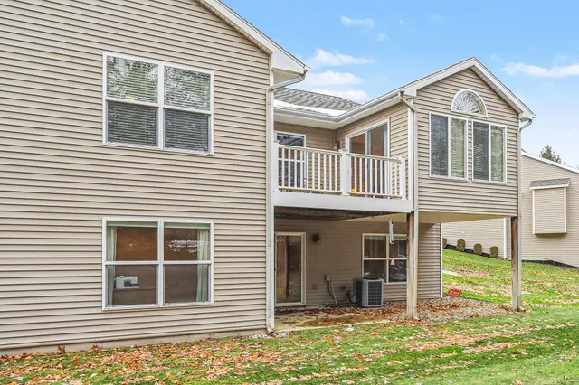 $419,900 | 2141 Gray Oak Cove, Portage, MI 49024