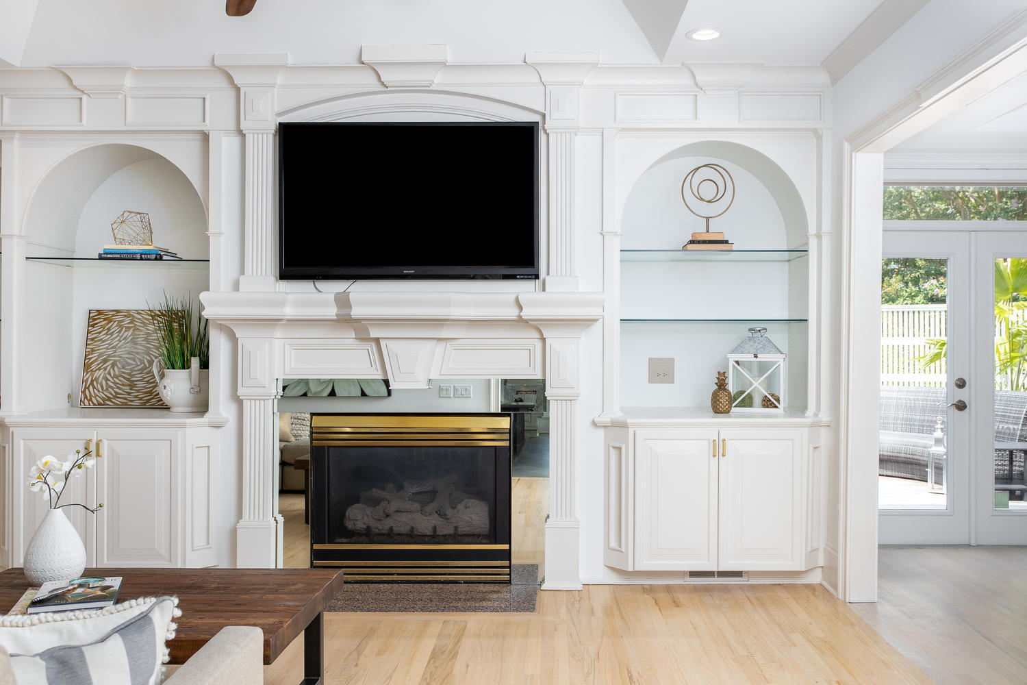 1347 Old Brickyard Road Mount Pleasant, SC 29466 - Photo 21 of 62 Family Room with Built Ins