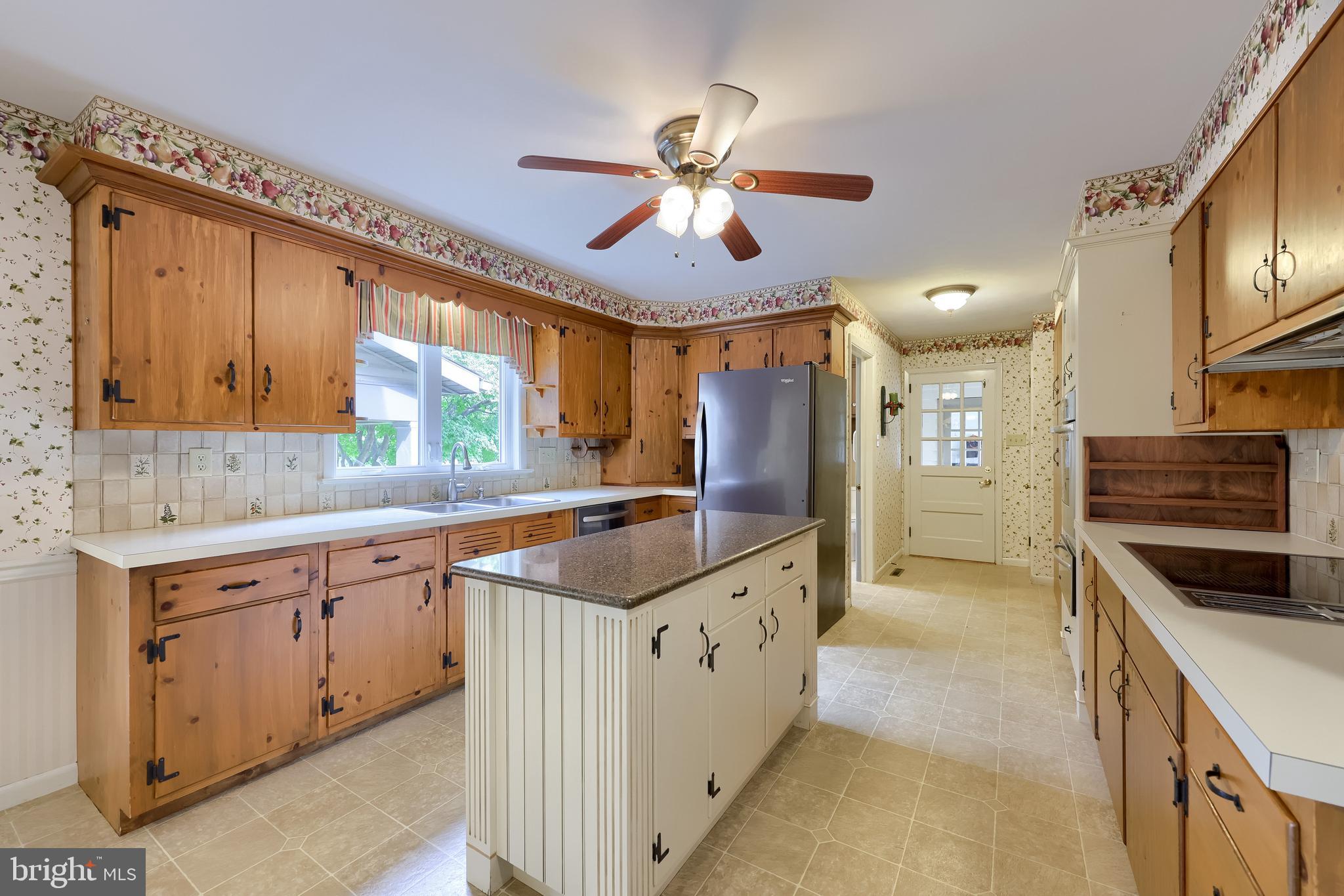 210 Stevens Road Stevens, PA 17578 - Photo 10 of 89 Kitchen