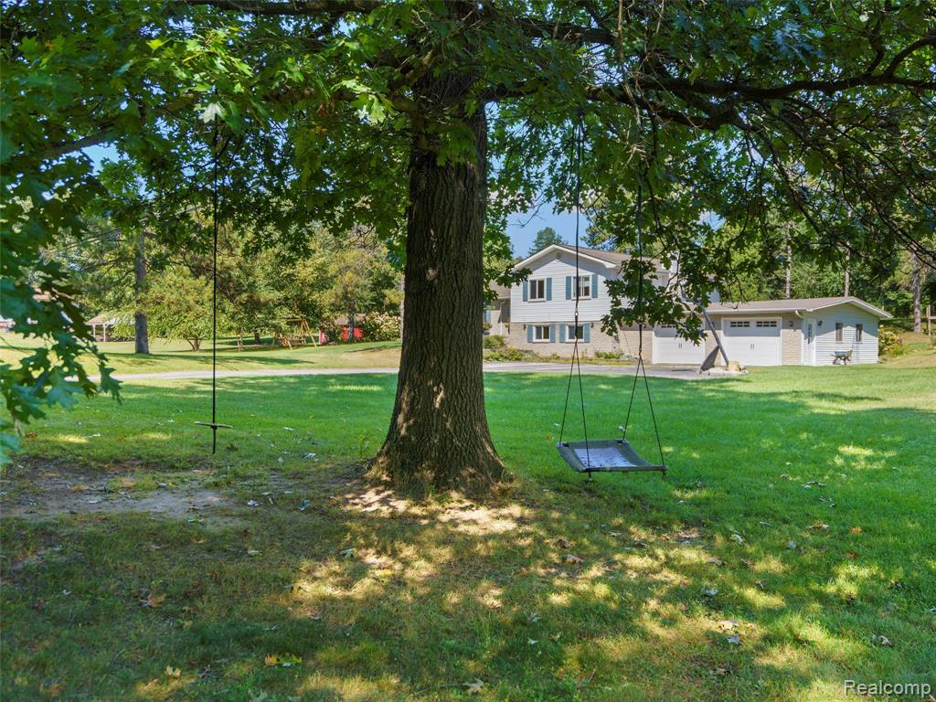 1400 West Predmore Road Oakland, MI 48363 - Photo 31 of 48 Gallery Image 31