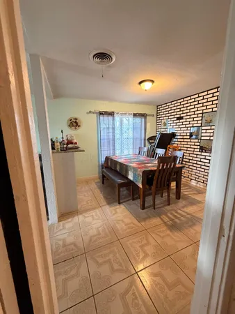 $100,000 | 204 Lawton Avenue, Hereford, TX 79045