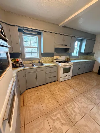 $100,000 | 204 Lawton Avenue, Hereford, TX 79045