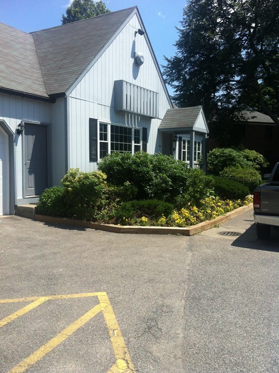 22 Pierce Road, Unit 22 Watertown, MA 02472 - Photo 2 of 17 Gallery Image 2