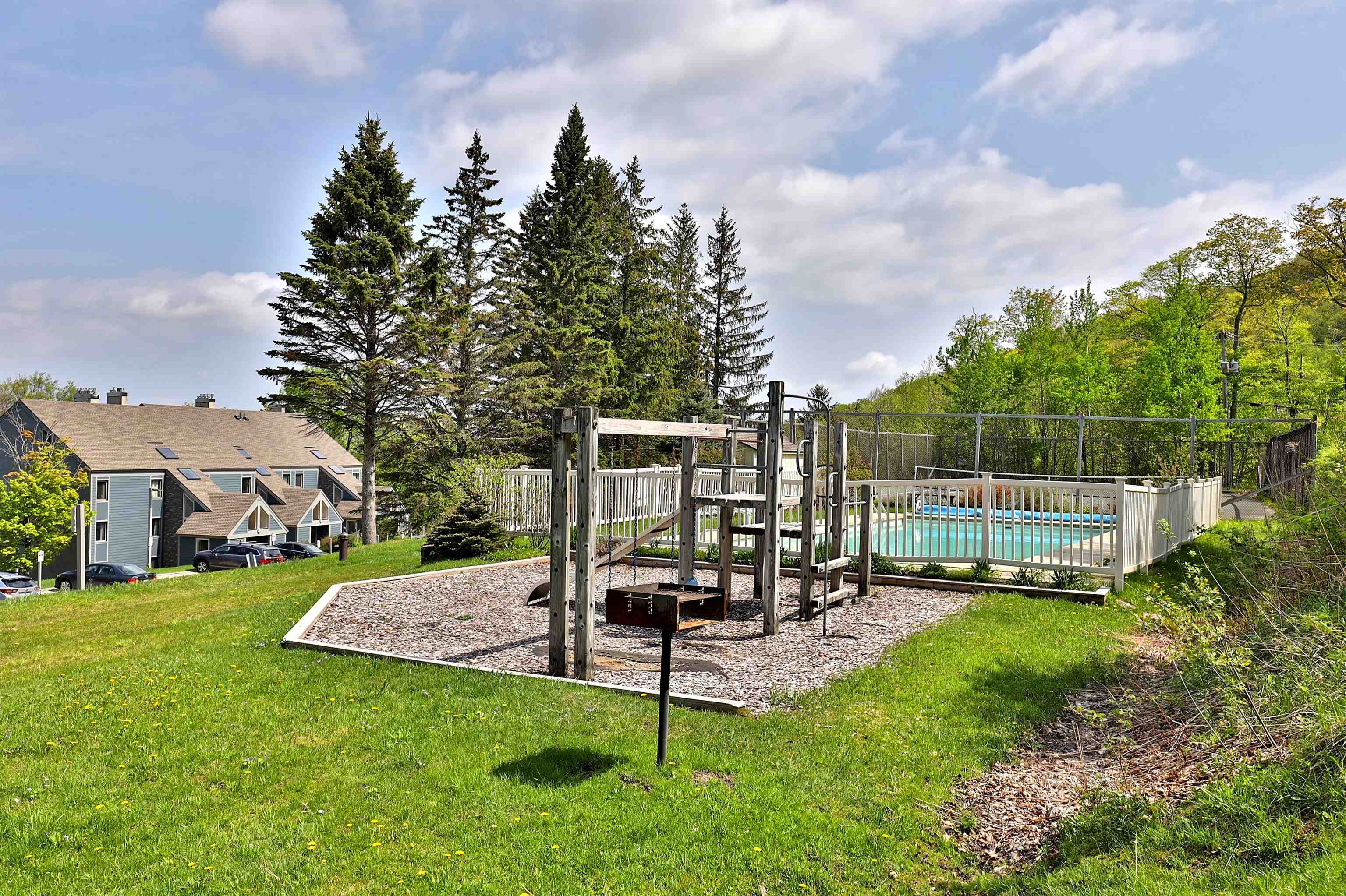697 East Mountain Road, Unit A8 Killington, VT 05751 - Photo 28 of 35 Gallery Image 28