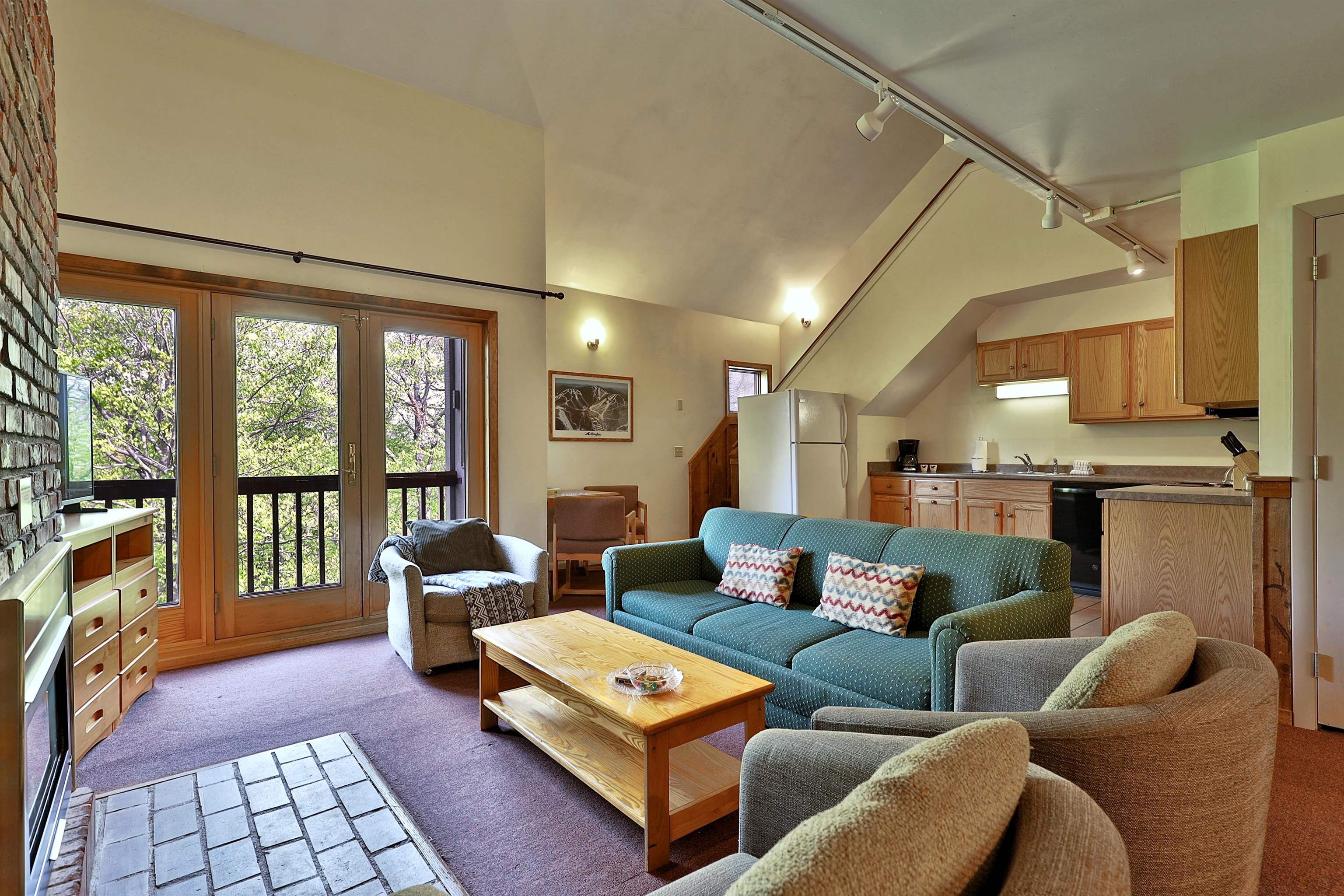 697 East Mountain Road, Unit A8 Killington, VT 05751 - Photo 4 of 35 Gallery Image 4