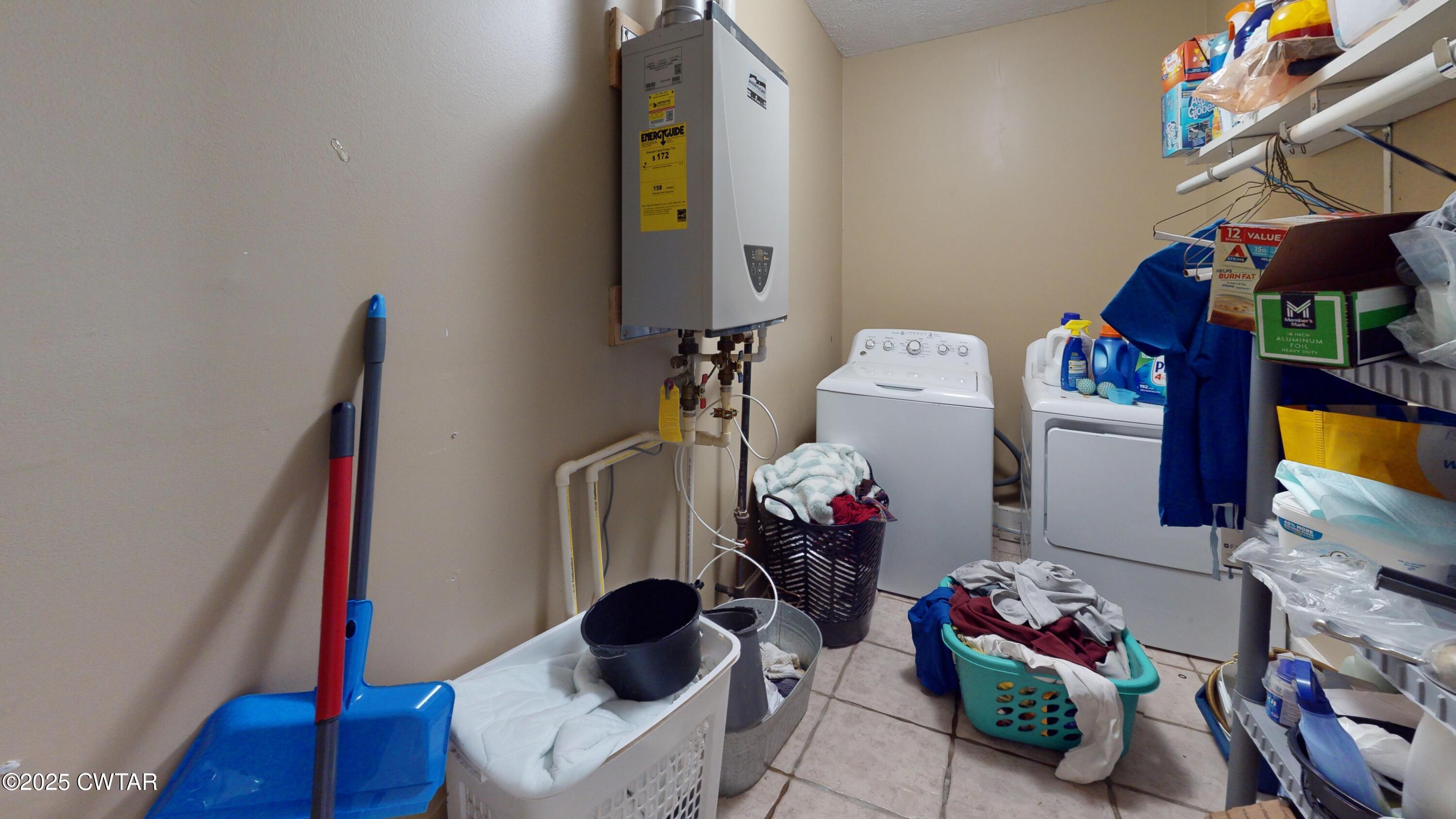 783 Sharps Ferry Road Newbern, TN 38059 - Photo 10 of 50 a room with toys and wooden floor