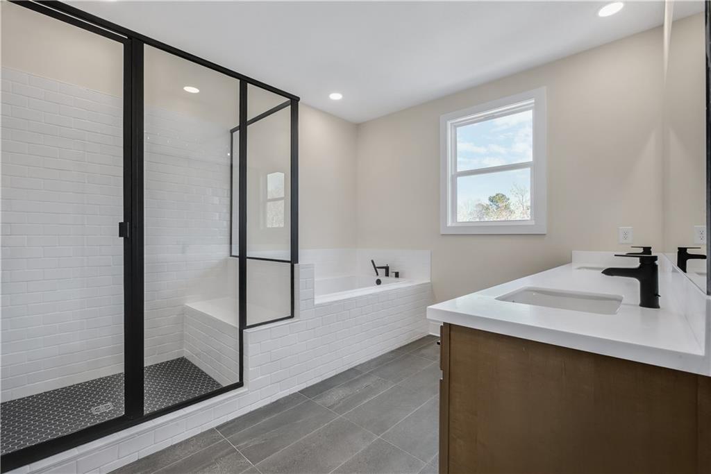 1931 Redfield Road Northeast, Unit 16 Marietta, GA 30066 - Photo 13 of 26