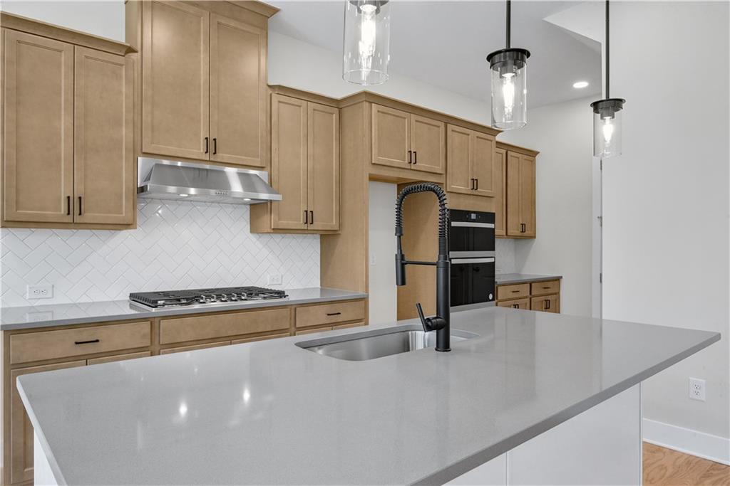 1931 Redfield Road Northeast, Unit 16 Marietta, GA 30066 - Photo 5 of 26