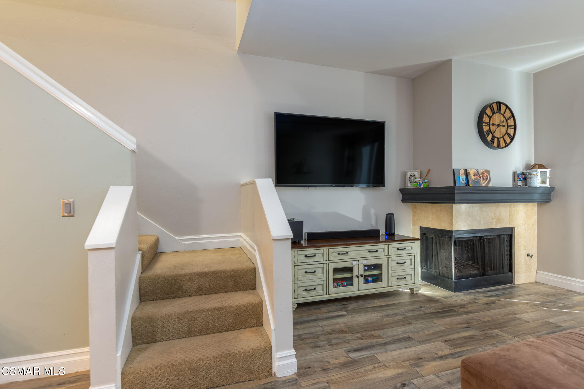785 Arneill Road, Unit 47 Camarillo, CA 93010 - Photo 13 of 25 a living room with furniture and a flat screen tv