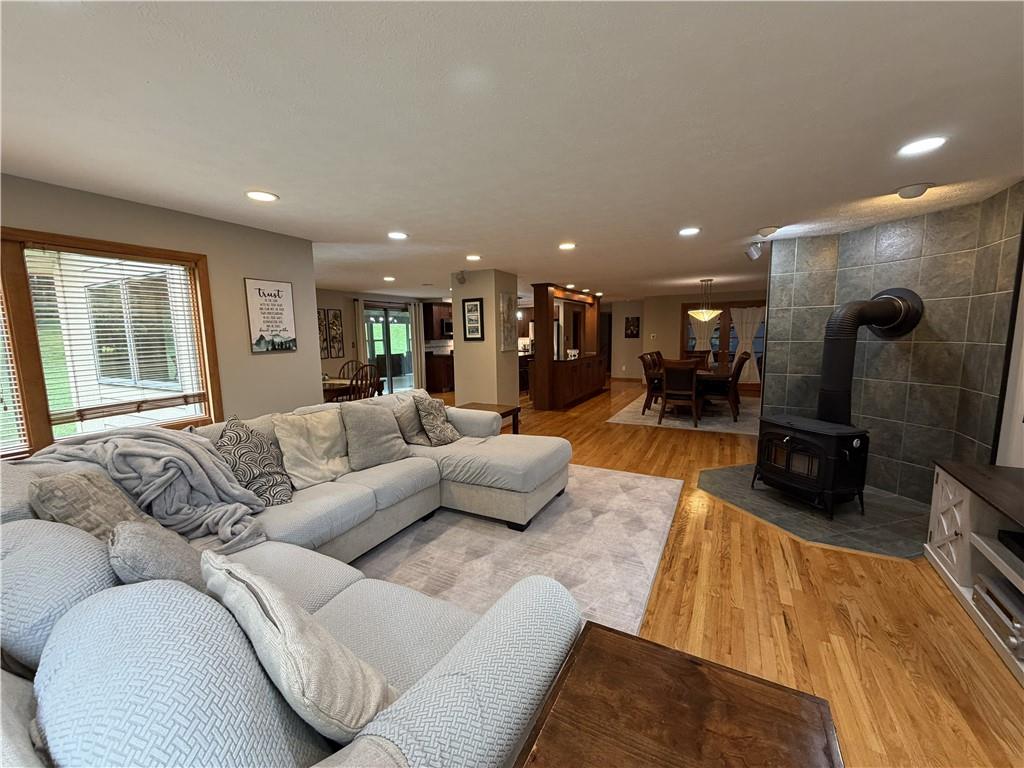 4900 Cole Road Murrysville, PA 15668 - Photo 14 of 44 Living Room/Kitchen