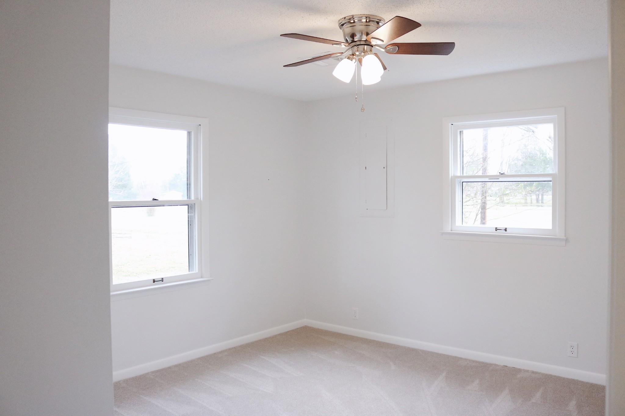 3322 Fann Road Murfreesboro, TN 37128 - Photo 23 of 29 an empty room with a window and a fan
