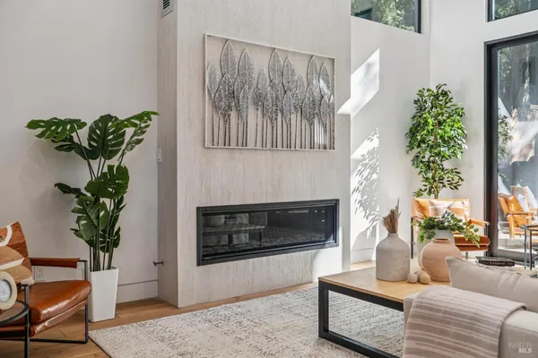 $3,995,000 | 93 Magnolia Avenue, Larkspur, CA 94939