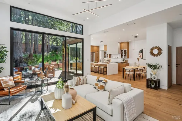 $3,995,000 | 93 Magnolia Avenue, Larkspur, CA 94939