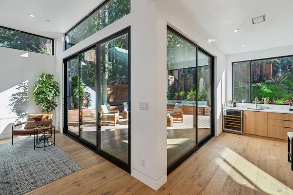 $3,995,000 | 93 Magnolia Avenue, Larkspur, CA 94939