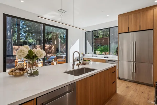 $3,995,000 | 93 Magnolia Avenue, Larkspur, CA 94939