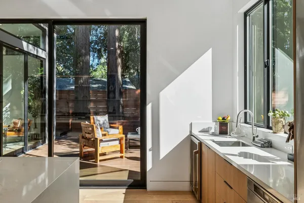 $3,995,000 | 93 Magnolia Avenue, Larkspur, CA 94939