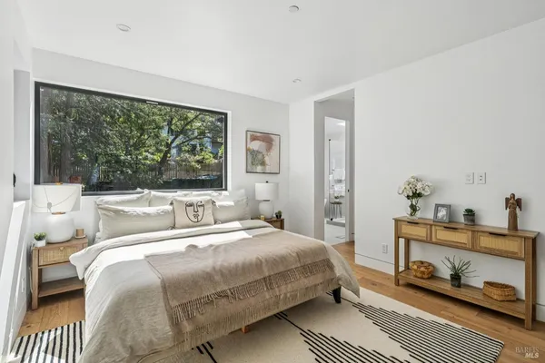 $3,995,000 | 93 Magnolia Avenue, Larkspur, CA 94939