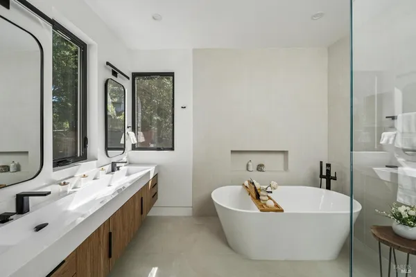 $3,995,000 | 93 Magnolia Avenue, Larkspur, CA 94939