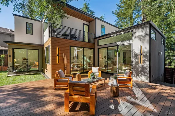 $3,995,000 | 93 Magnolia Avenue, Larkspur, CA 94939