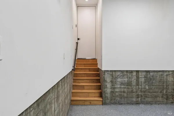 $3,995,000 | 93 Magnolia Avenue, Larkspur, CA 94939