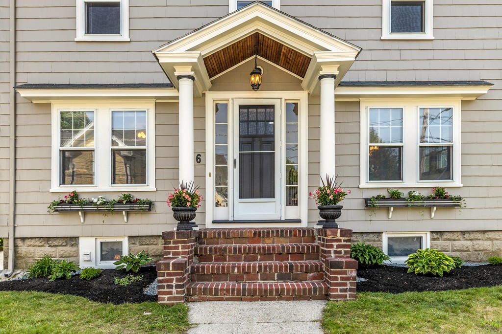 6 Berkeley Street Reading, MA 01867 - Photo 3 of 30