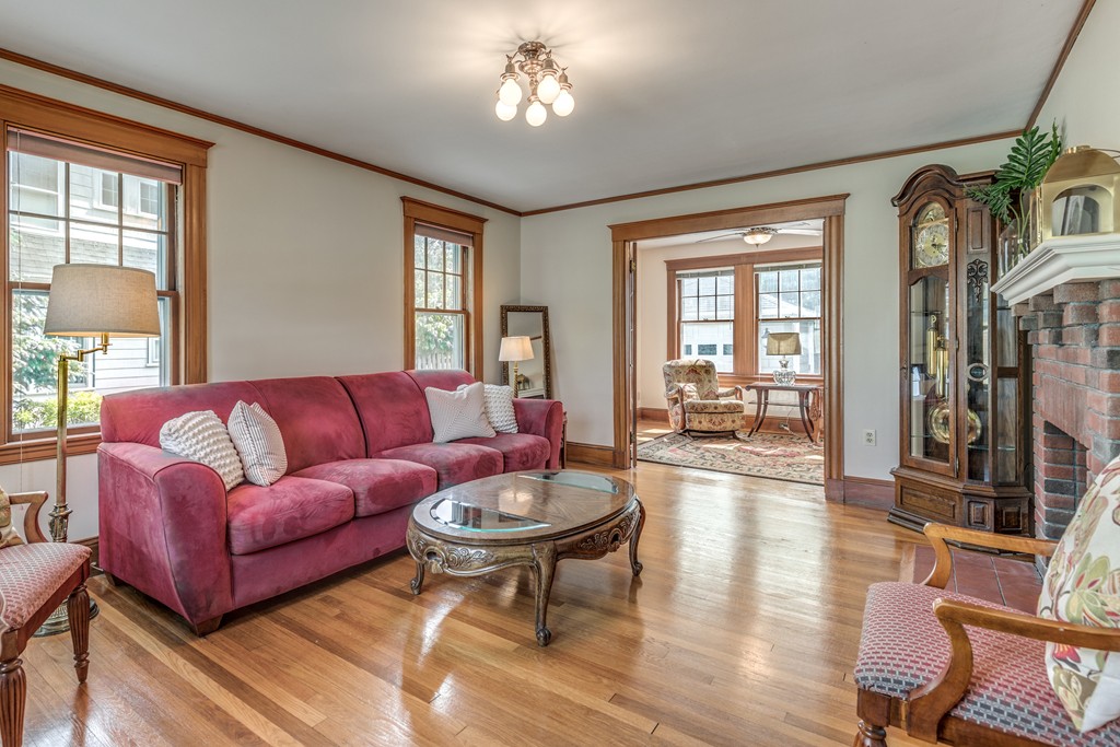 6 Berkeley Street Reading, MA 01867 - Photo 7 of 30