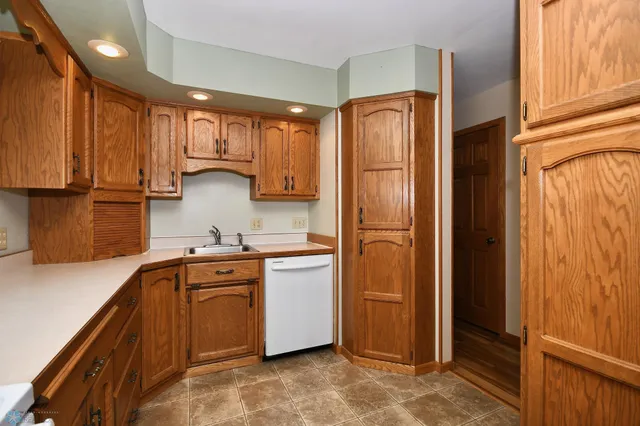 $235,000 | 1121 15 1/2 Street North, Moorhead, MN 56560