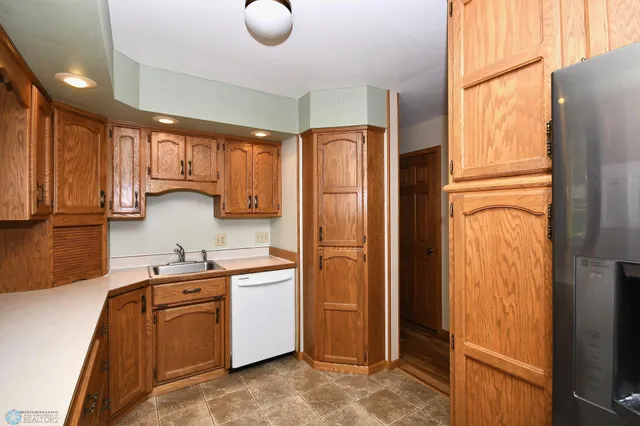 $235,000 | 1121 15 1/2 Street North, Moorhead, MN 56560